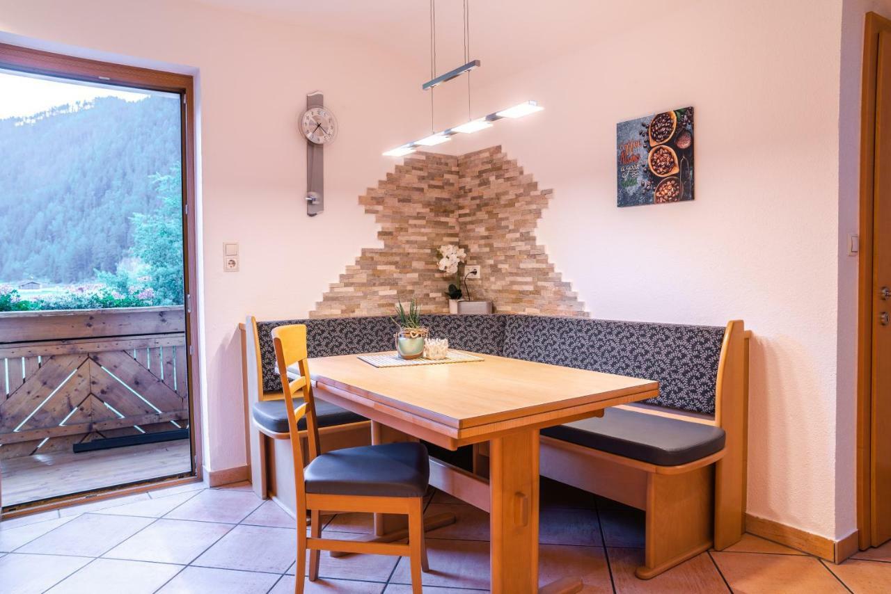 Appartement Haus Viktoria à Längenfeld Extérieur photo